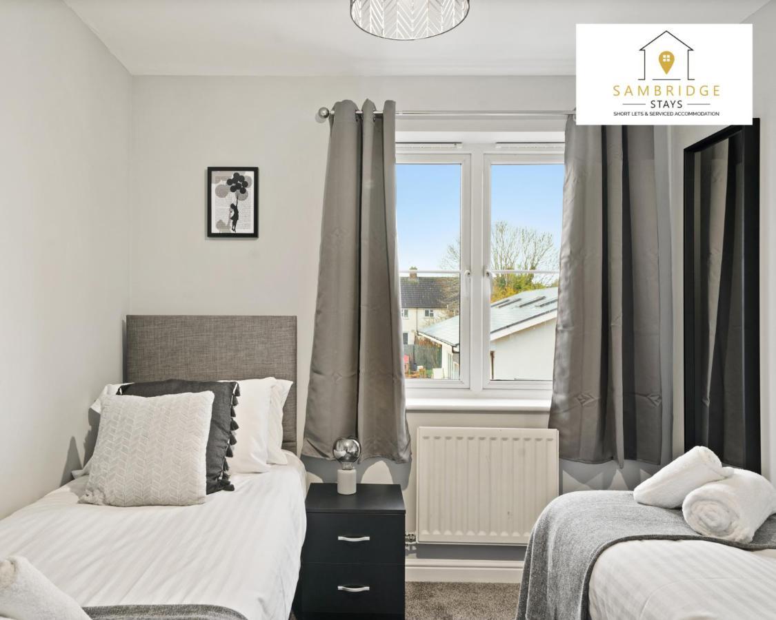 Beautiful 2 Bedroom Seviced Apt In Aylesbury By Sambridge Stays Short Lets & Serviced Accommodation Zewnętrze zdjęcie